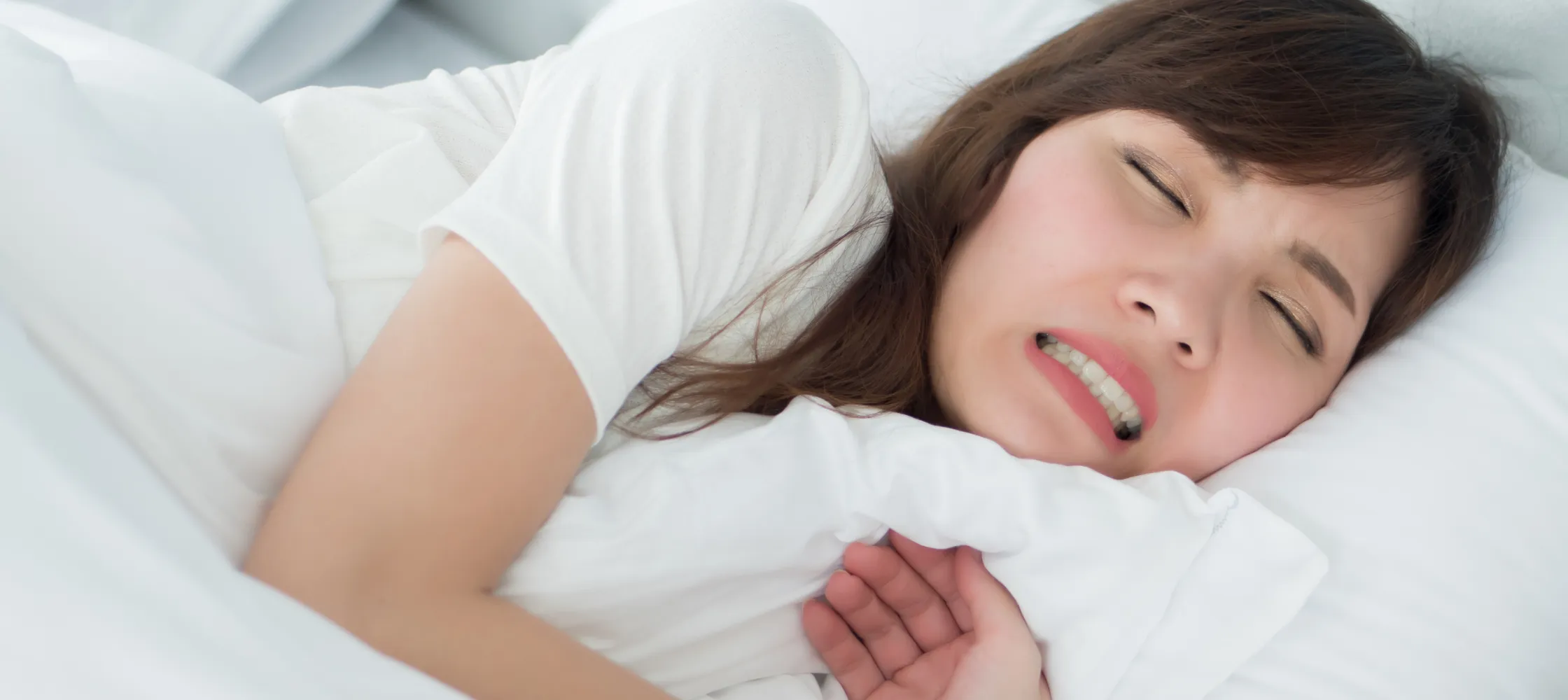 食いしばり・歯ぎしりによる負担のイメージ